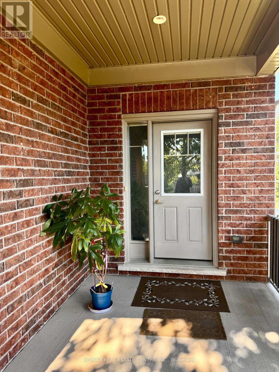 32 Hodgson Drive, Guelph, Ontario  N1L 0K2 - Photo 3 - X13751190
