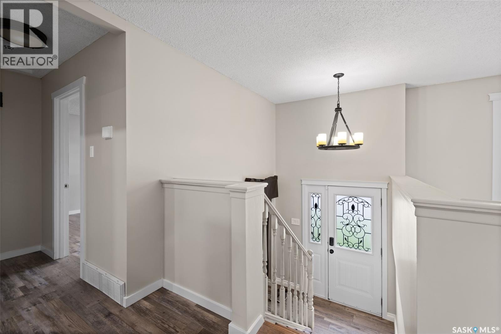1538 Spadina Street W, Moose Jaw, Saskatchewan  S6H 7E6 - Photo 3 - SK047529