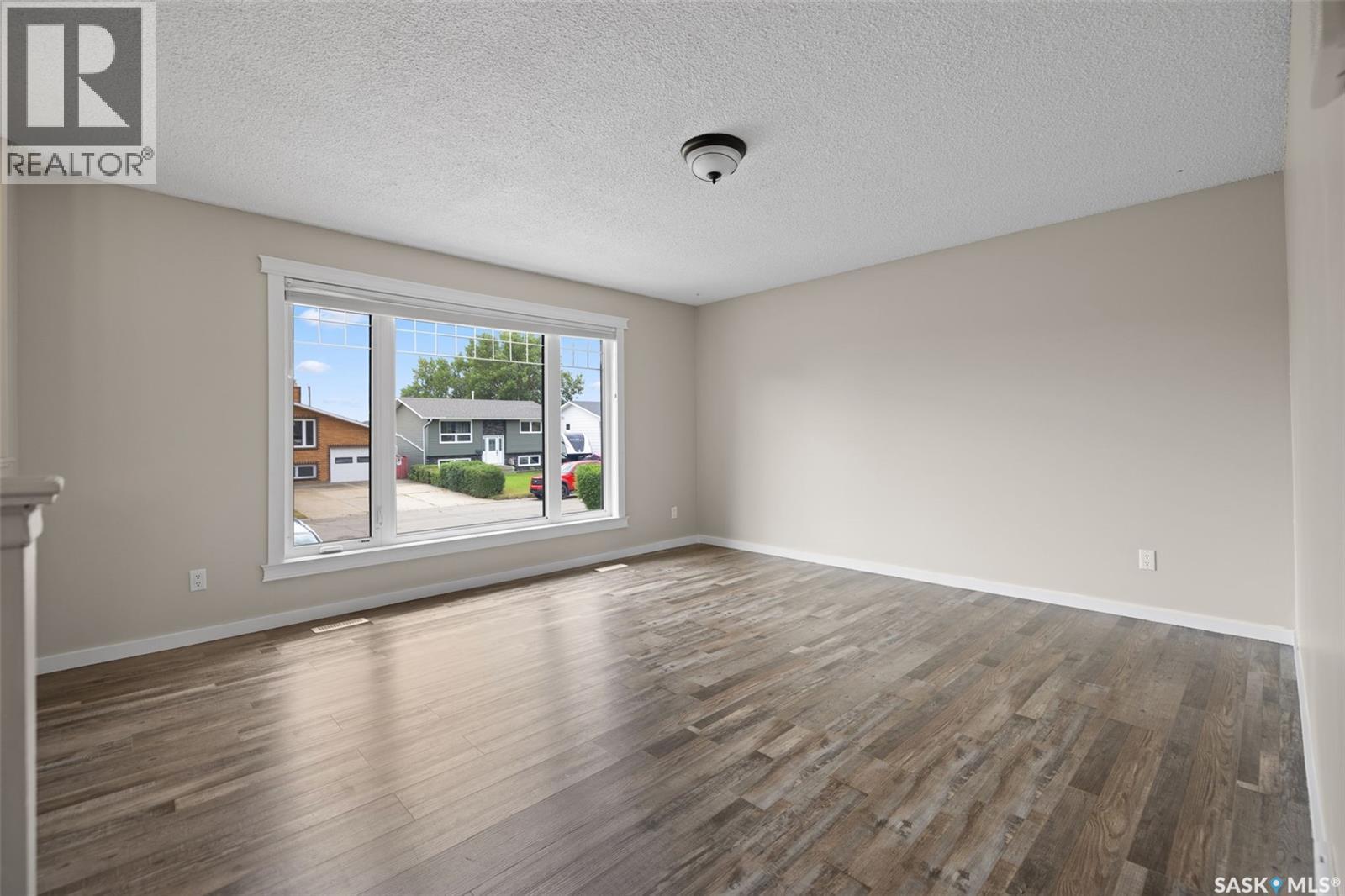 1538 Spadina Street W, Moose Jaw, Saskatchewan  S6H 7E6 - Photo 4 - SK047529