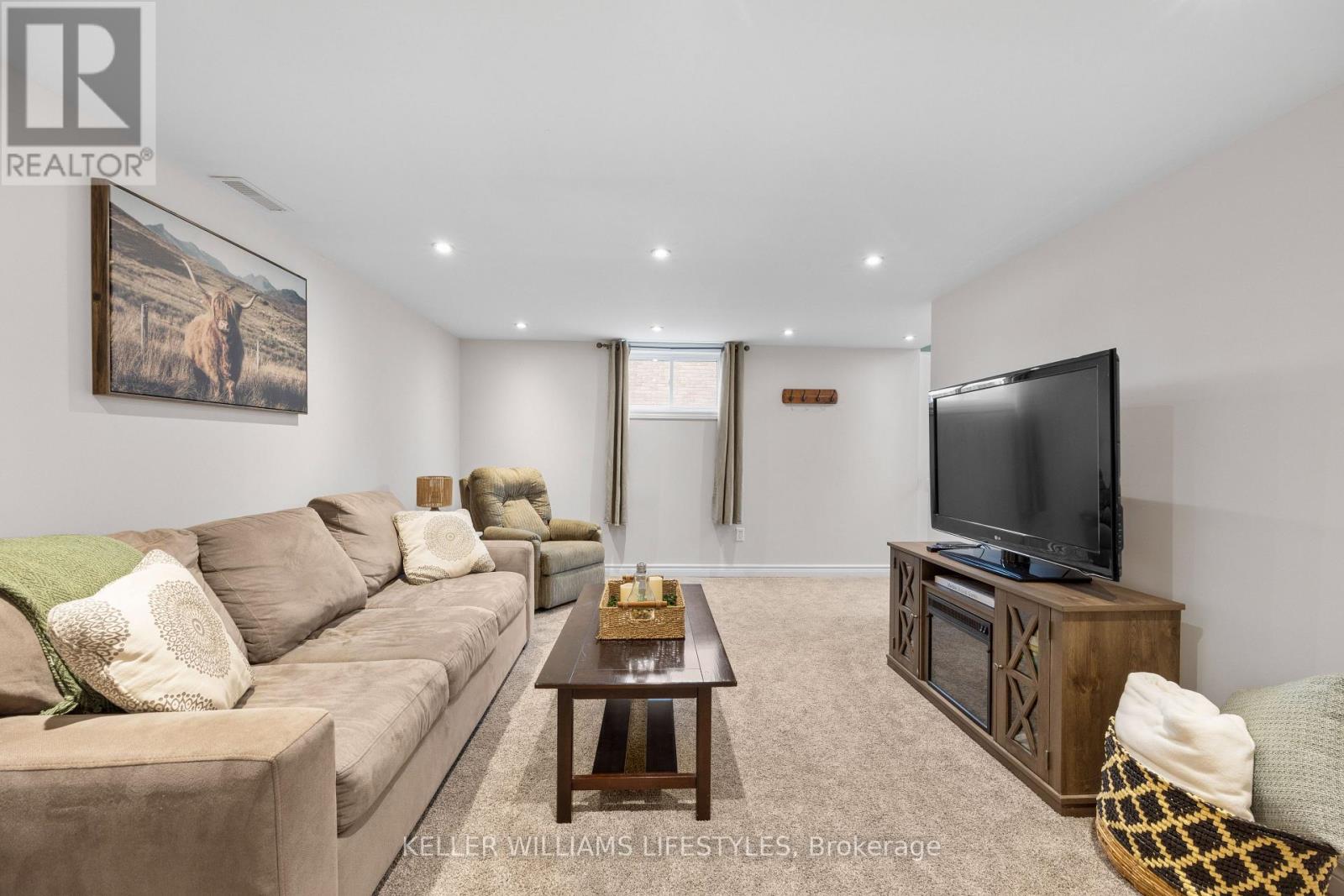 188 Queen Street, North Middlesex, Ontario  N0M 1A0 - Photo 23 - X13751710
