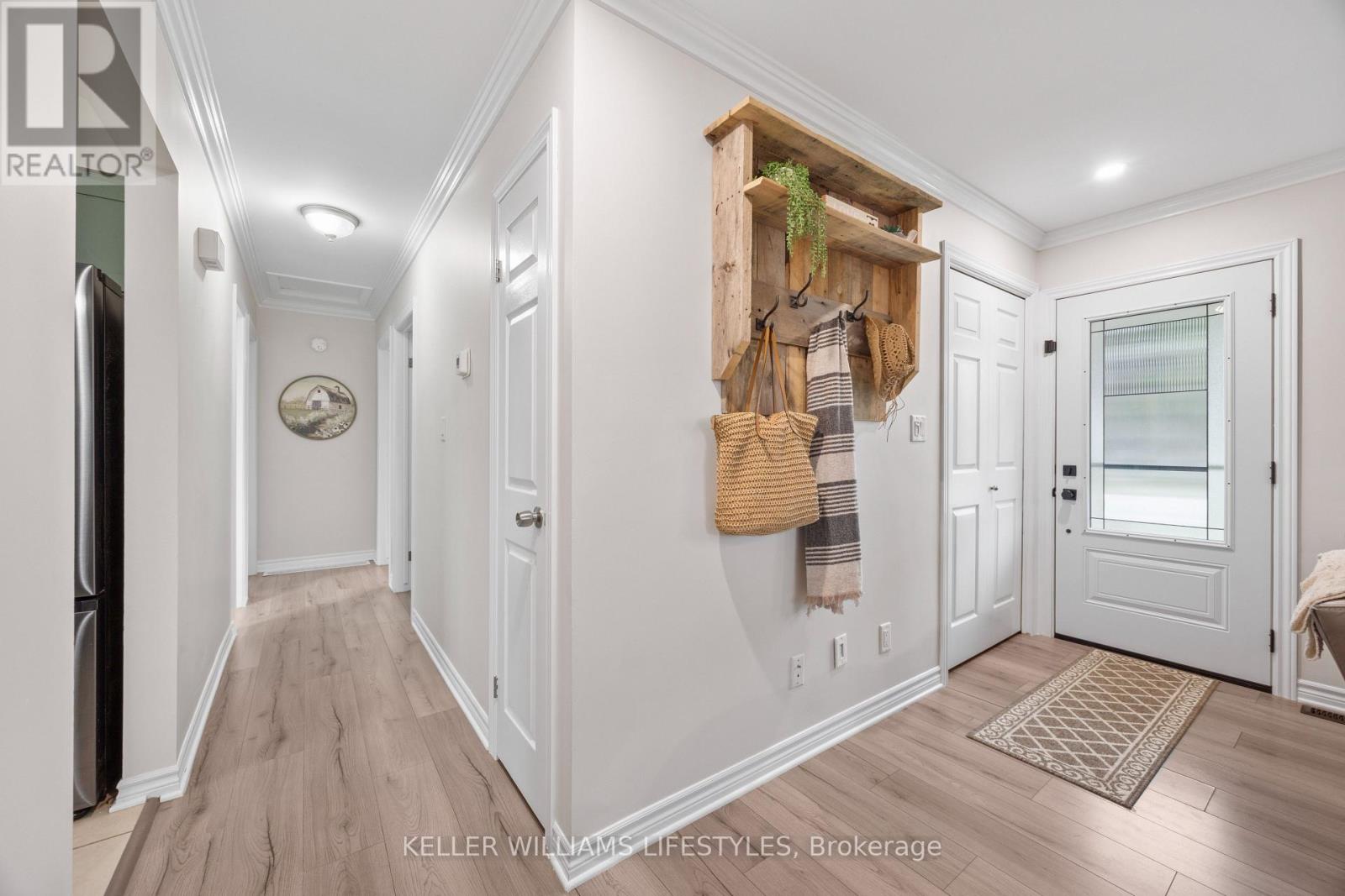 188 Queen Street, North Middlesex, Ontario  N0M 1A0 - Photo 5 - X13751710