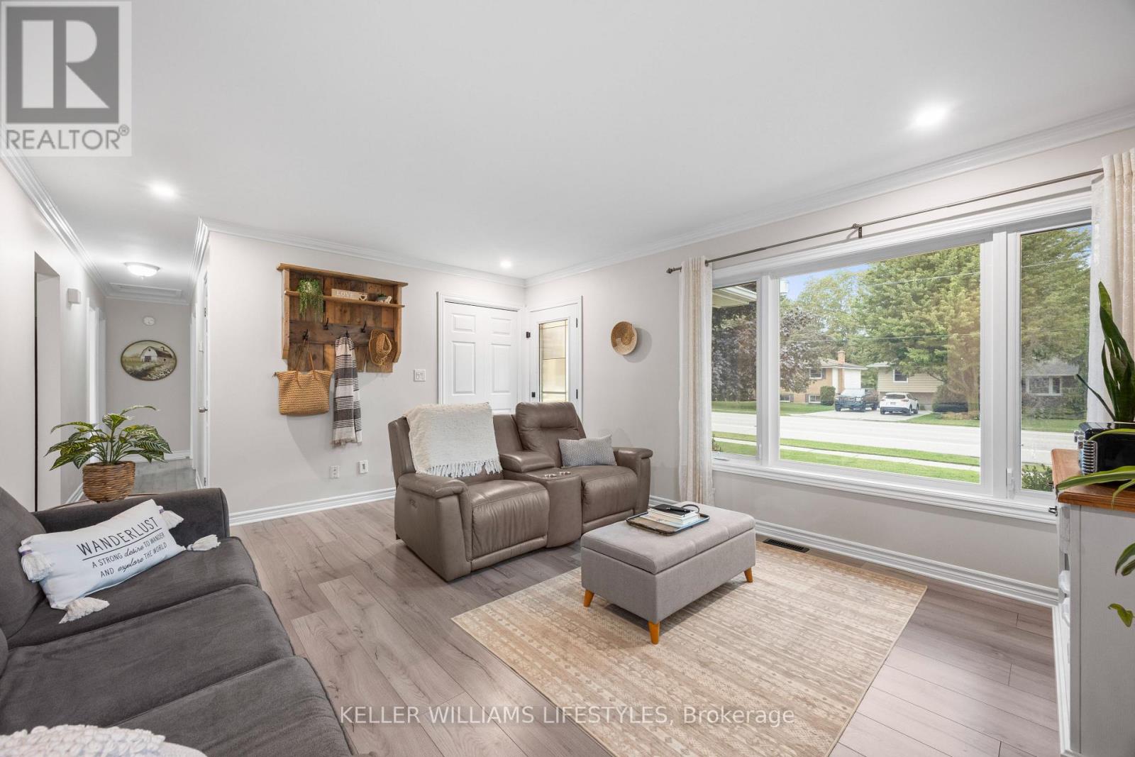 188 Queen Street, North Middlesex, Ontario  N0M 1A0 - Photo 8 - X13751710