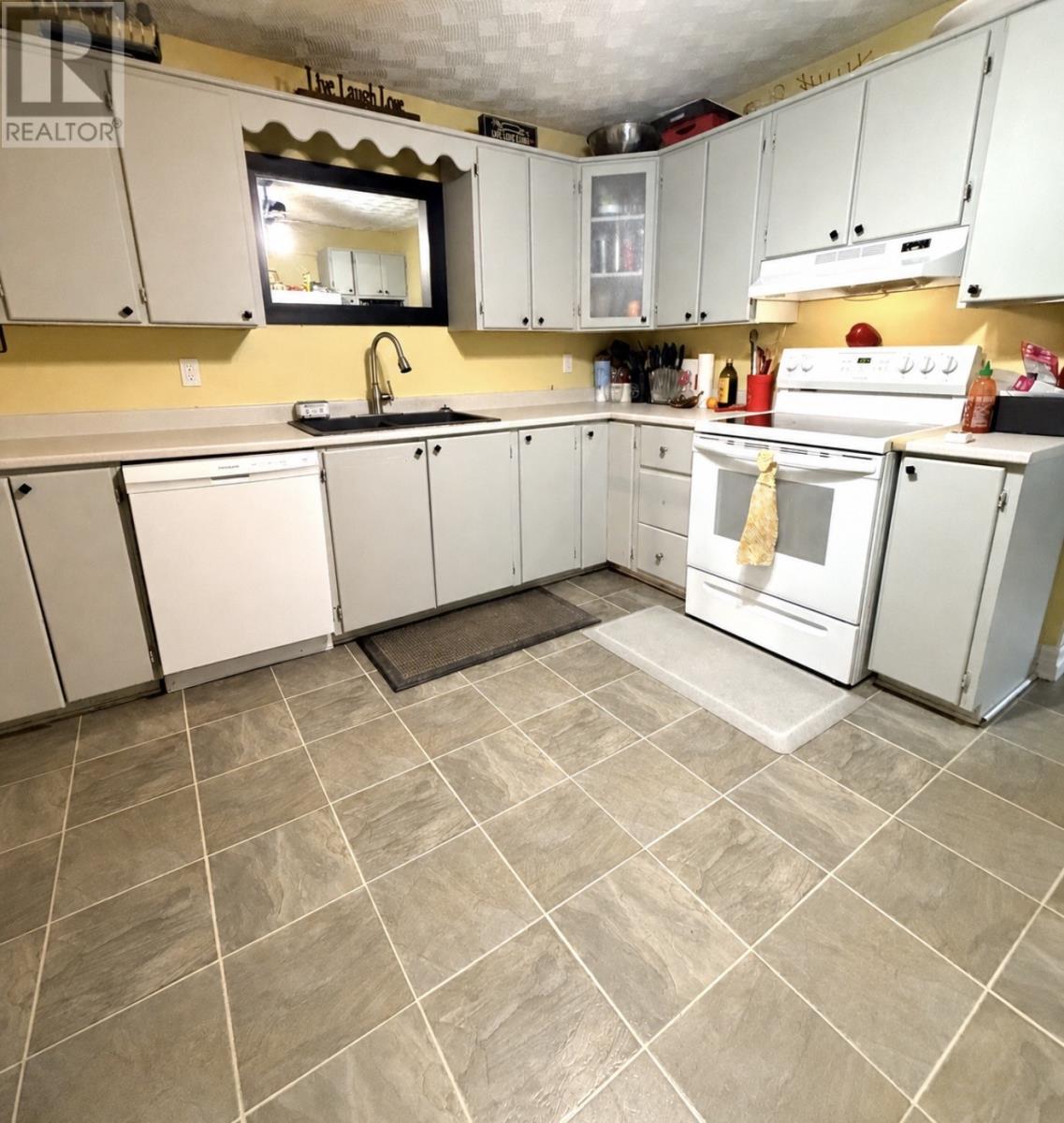 494 Main Street, Bishop's Falls — photo 4