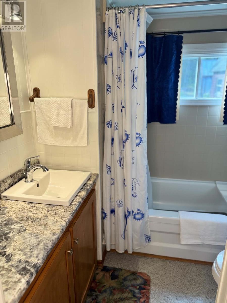 59 Barbour Avenue, Sandy Cove — photo 16