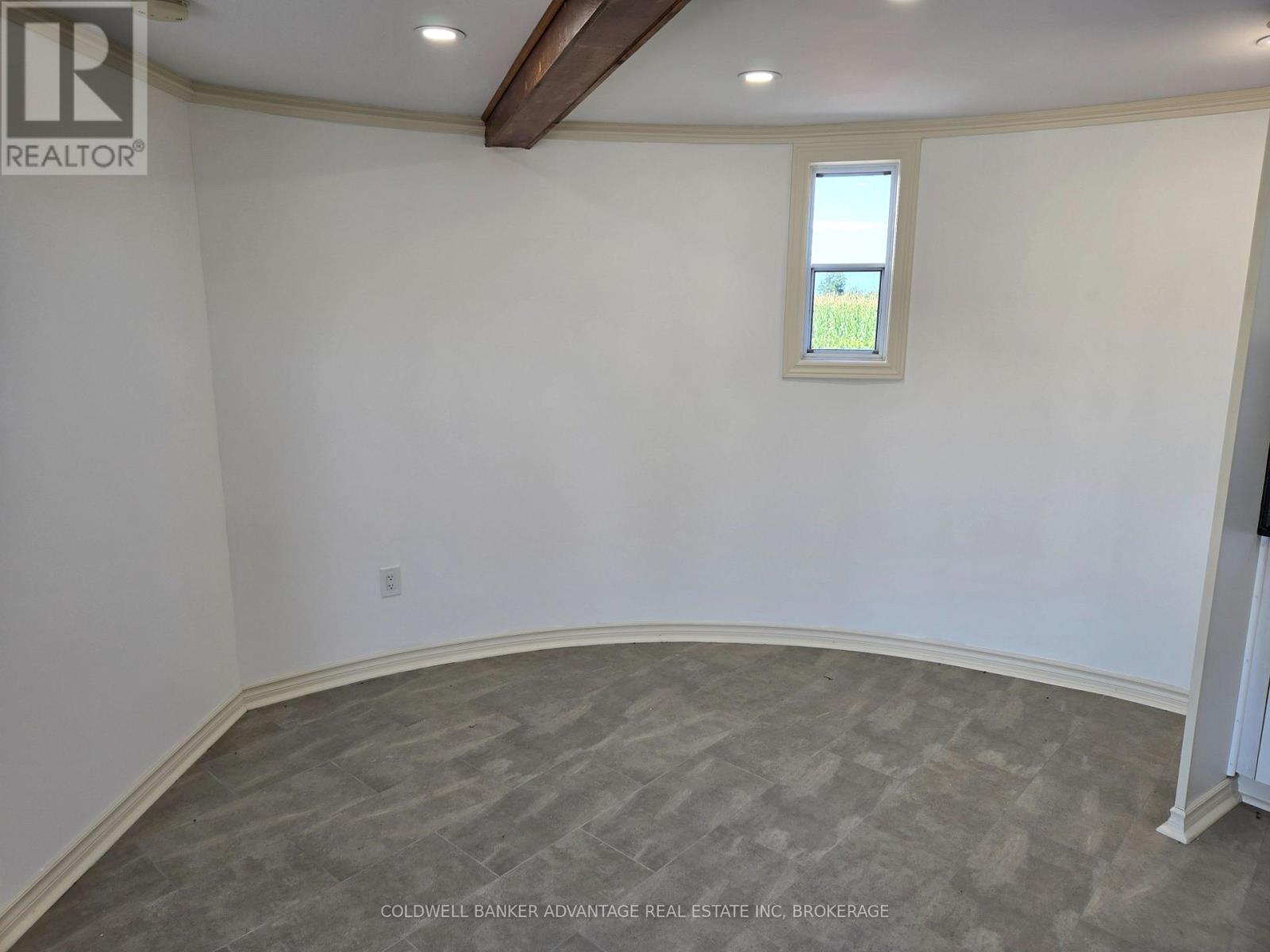 8731 Ridge Road, Niagara Falls, Ontario  L3B 5N7 - Photo 6 - X13751628