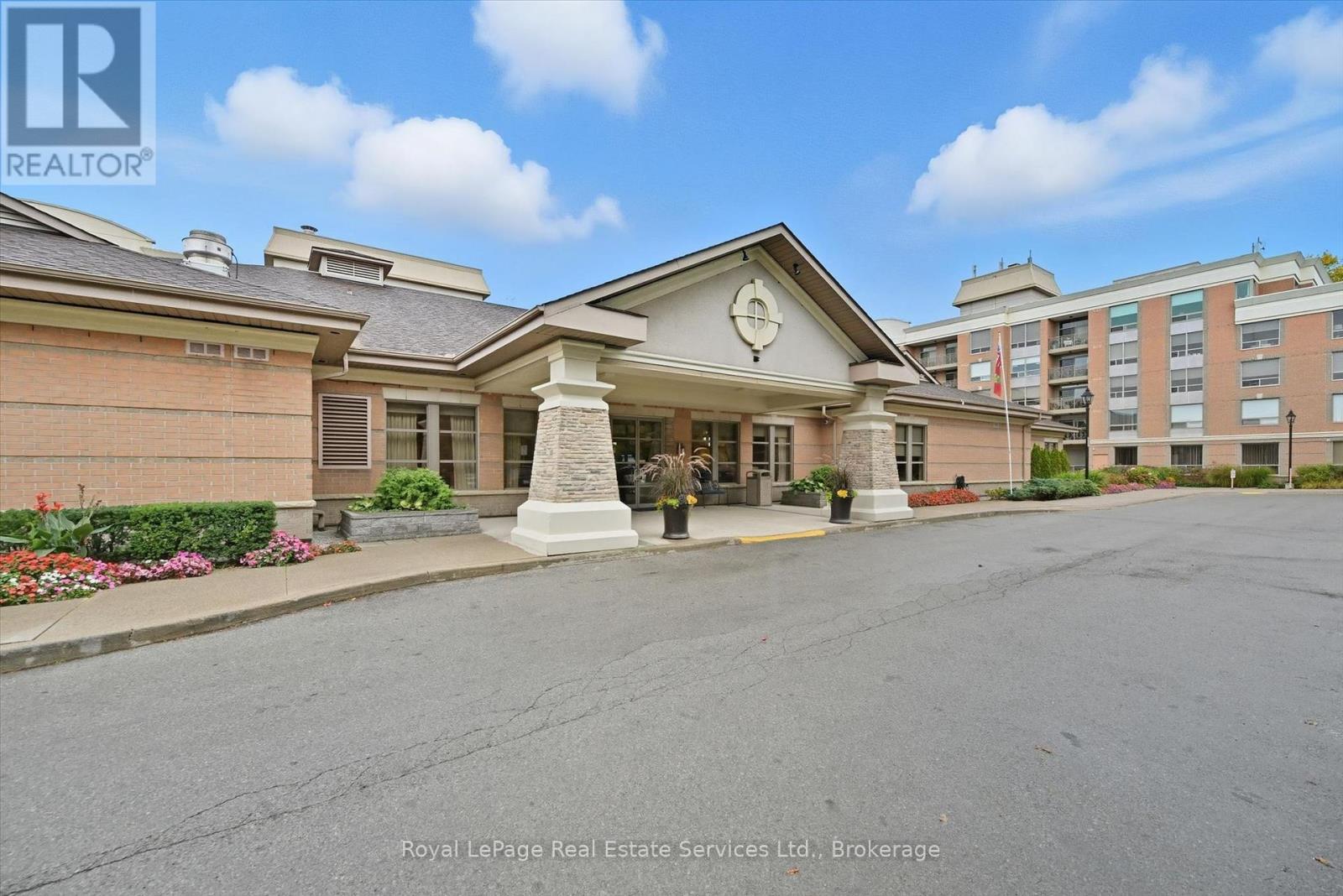 1510 - 100 Burloak Drive, Burlington, Ontario  L7L 6P6 - Photo 1 - W13751656