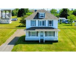 98 Saint-Pierre E Boulevard, Caraquet, New Brunswick