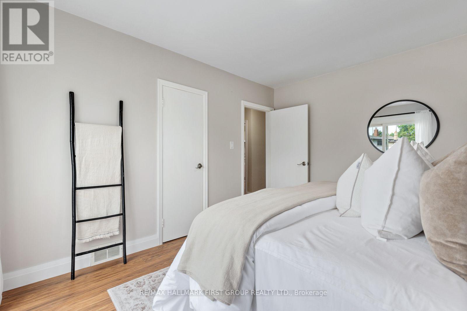 205 Farewell Street, Oshawa, Ontario  L1H 6L6 - Photo 19 - E13751652