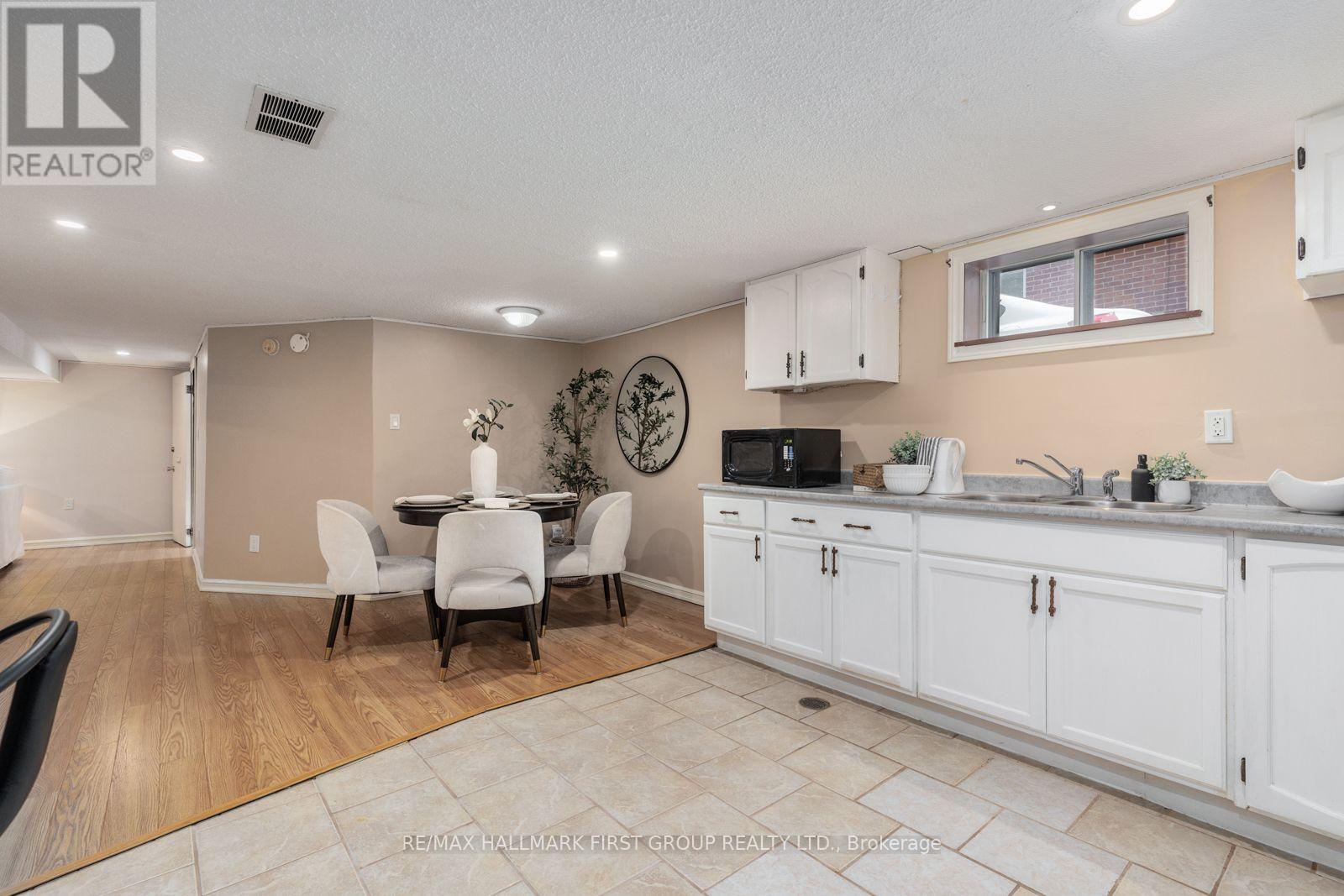 205 Farewell Street, Oshawa, Ontario  L1H 6L6 - Photo 30 - E13751652