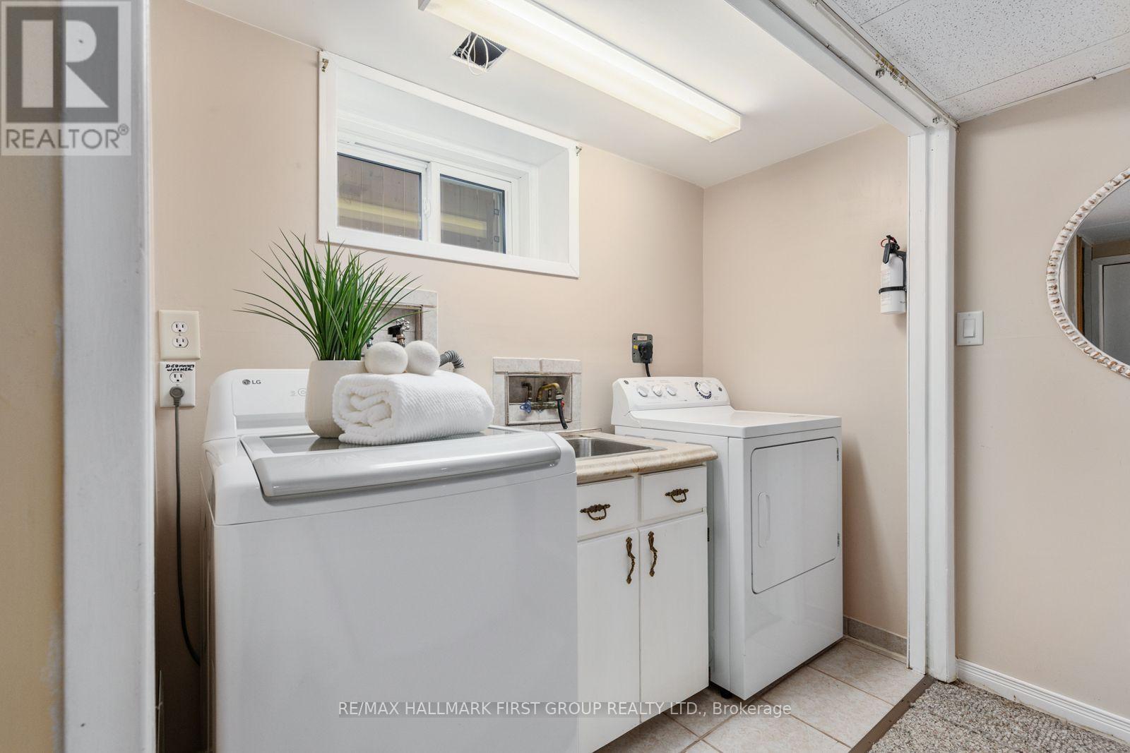 205 Farewell Street, Oshawa, Ontario  L1H 6L6 - Photo 34 - E13751652