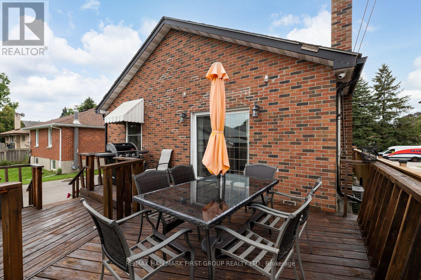 205 Farewell Street, Oshawa, Ontario  L1H 6L6 - Photo 38 - E13751652
