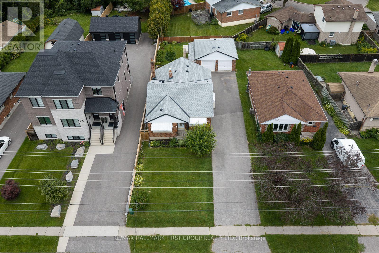 205 Farewell Street, Oshawa, Ontario  L1H 6L6 - Photo 44 - E13751652