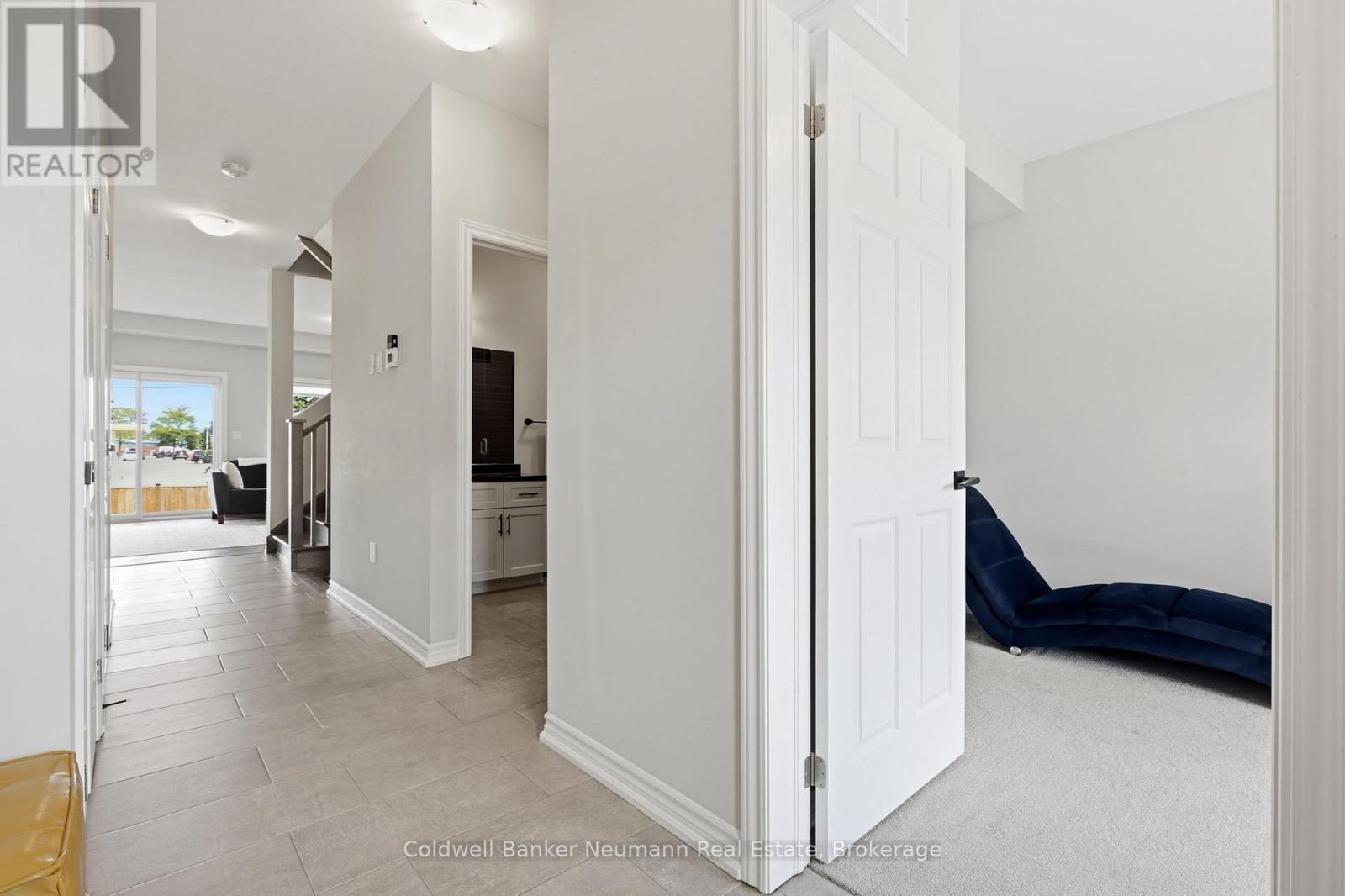 3 Braida Lane, Halton Hills, Ontario L7J 0B7 - Photo 6 - W13751640