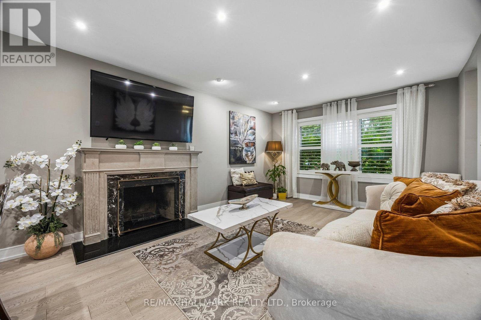 69 Nisbet Drive, Aurora, Ontario  L4G 2K6 - Photo 9 - N13751586