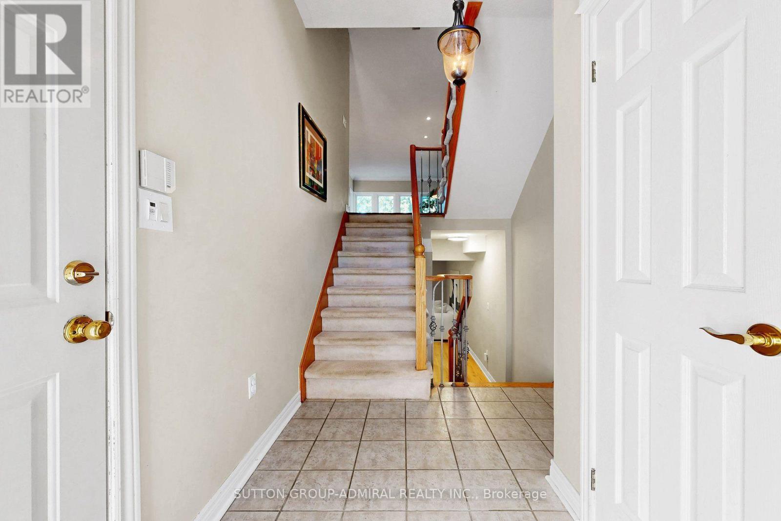 2002 John Street, Markham, Ontario  L3T 1Z1 - Photo 4 - N13751604