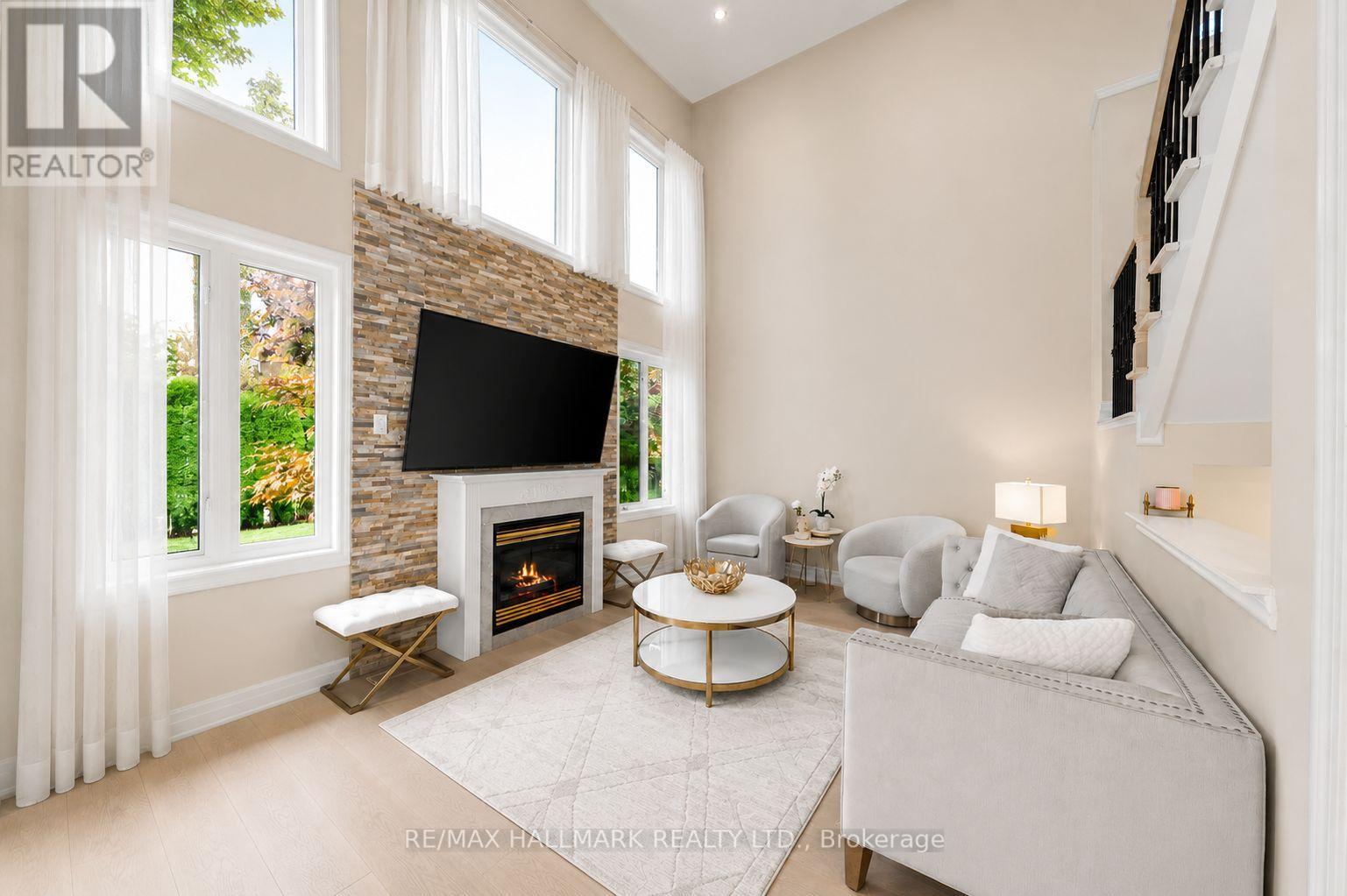 101 Ravine Edge Drive, Richmond Hill, Ontario  L4E 4J6 - Photo 2 - N13751610