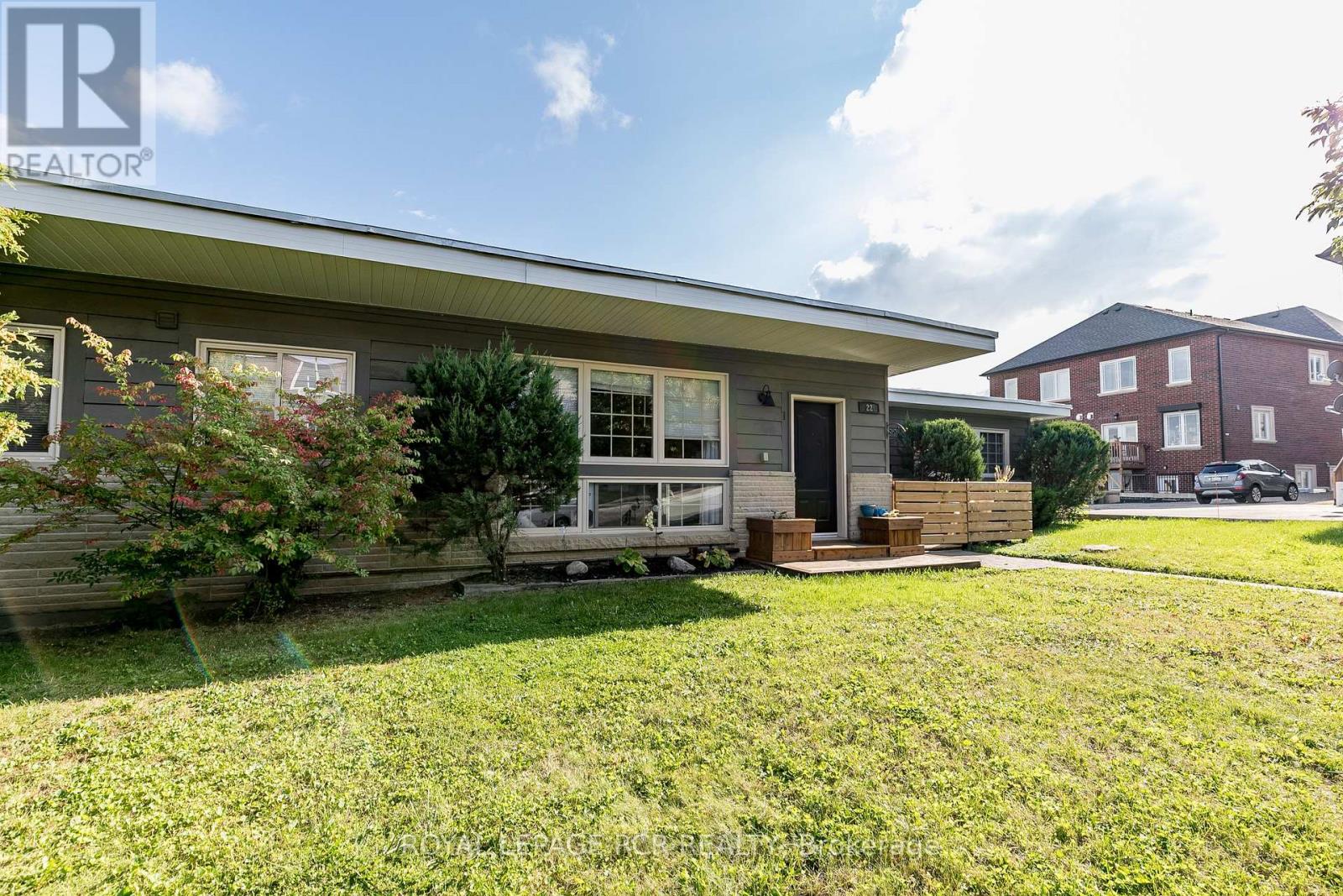 1 - 22 CENTRE STREET, Bradford West Gwillimbury, Ontario