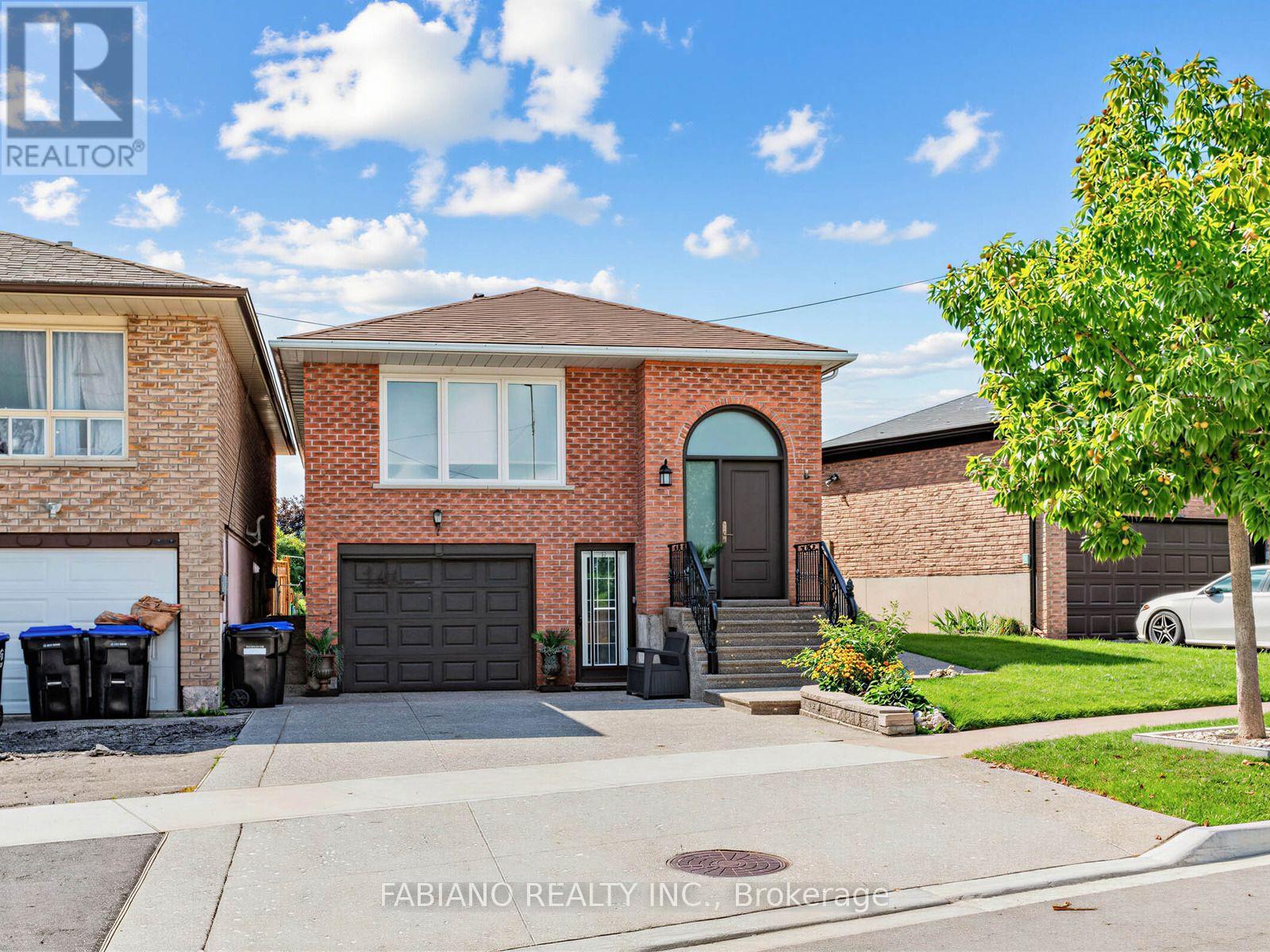 Main - 383 Britannia Avenue, Bradford West Gwillimbury, Ontario L3Z 2C8 - Photo 2 - N13751644