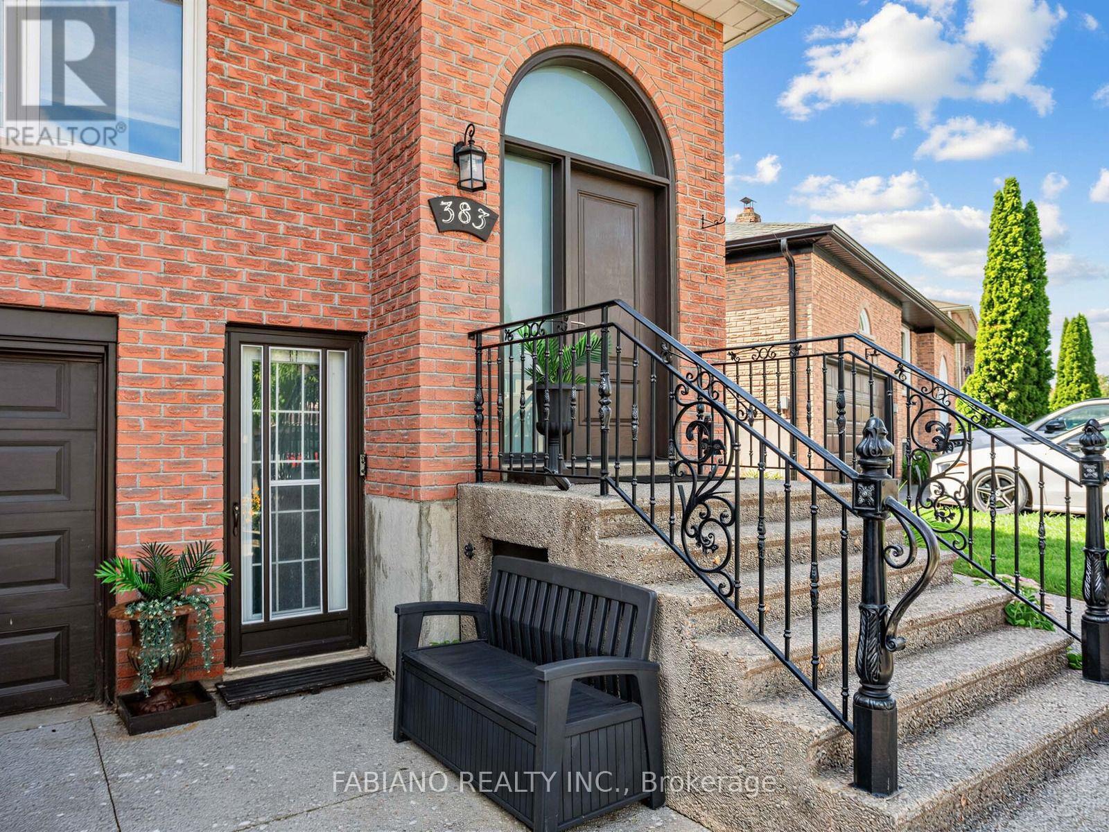 Main - 383 Britannia Avenue, Bradford West Gwillimbury, Ontario L3Z 2C8 - Photo 3 - N13751644