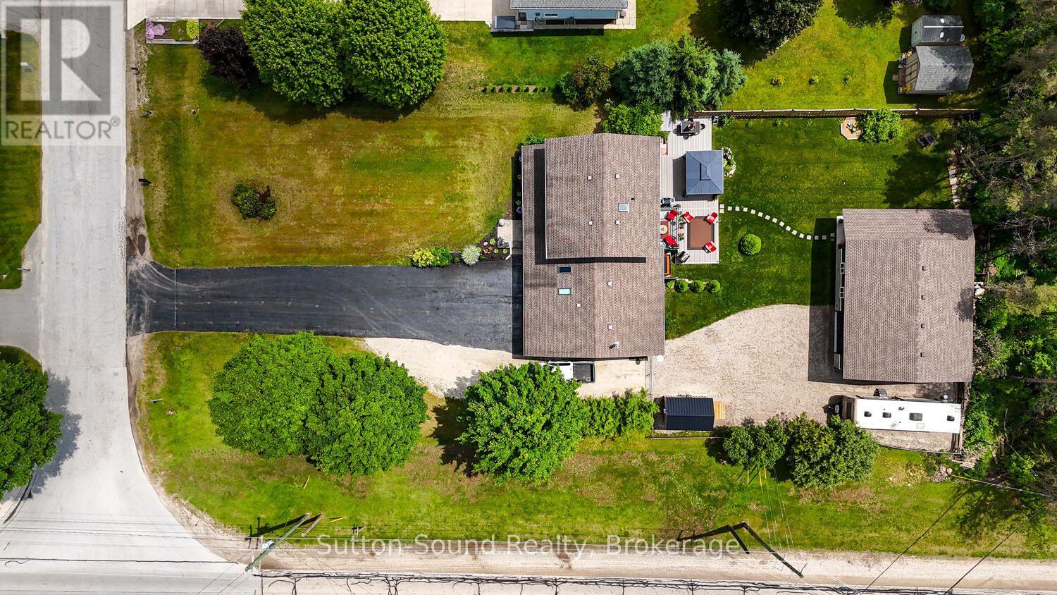 35 Pine Tree Drive, South Bruce Peninsula, Ontario  N0H 1P0 - Photo 2 - X13751598
