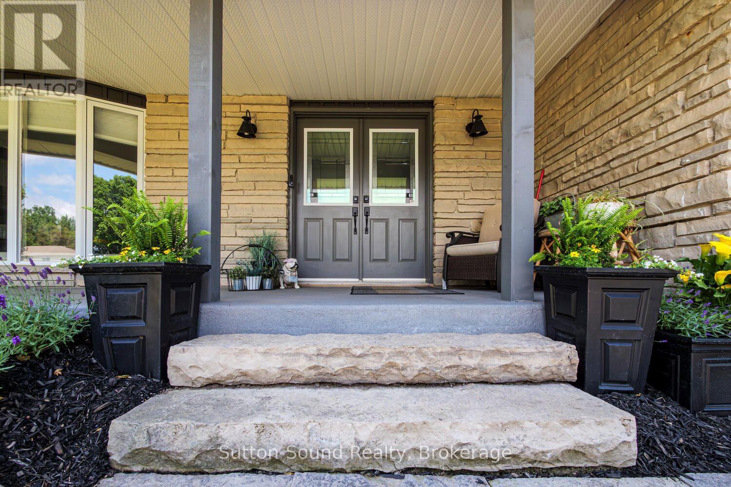 35 Pine Tree Drive, South Bruce Peninsula, Ontario  N0H 1P0 - Photo 6 - X13751598