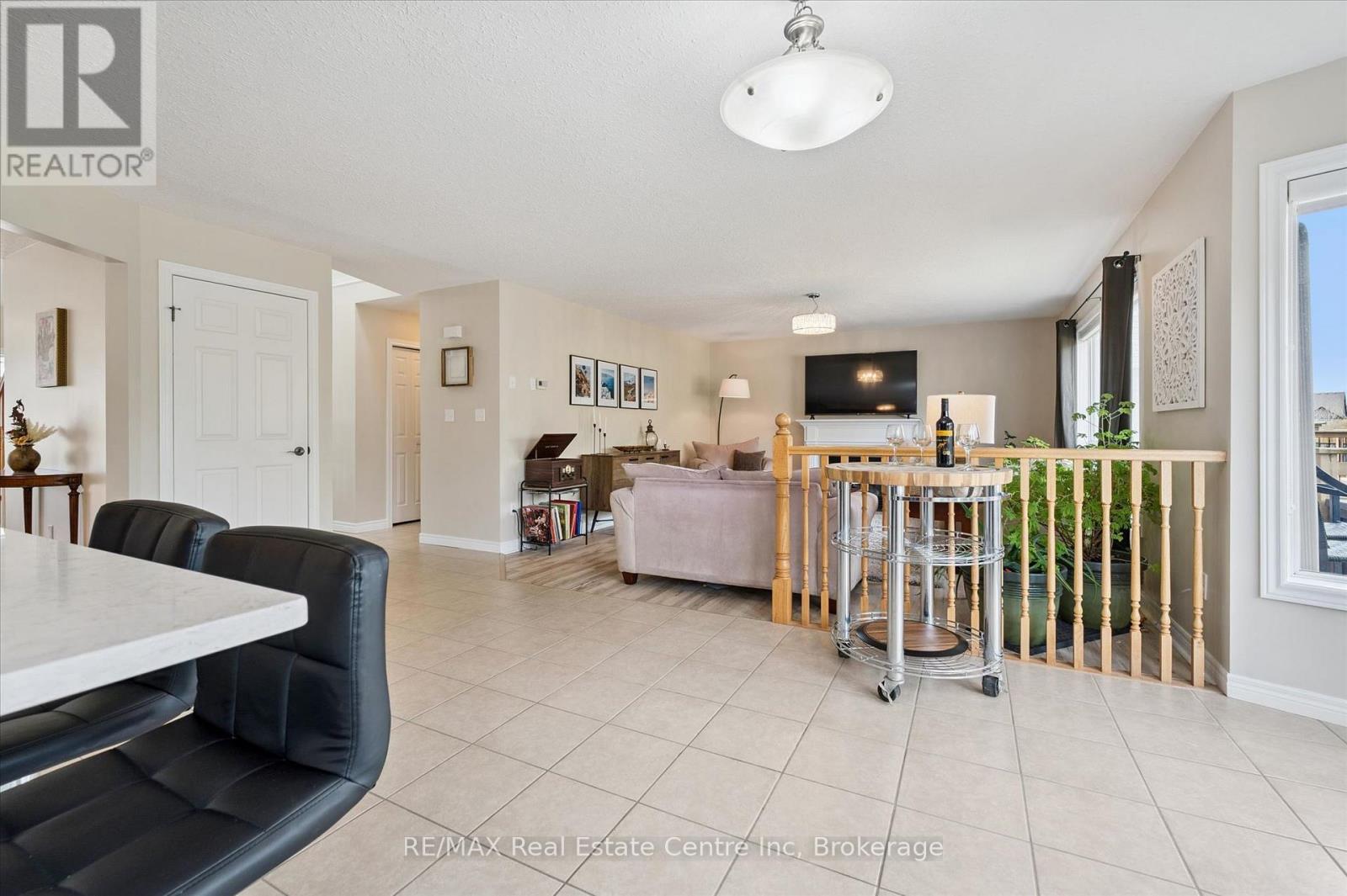 556 Black Street, Centre Wellington, Ontario  N1M 0A3 - Photo 4 - X13751638