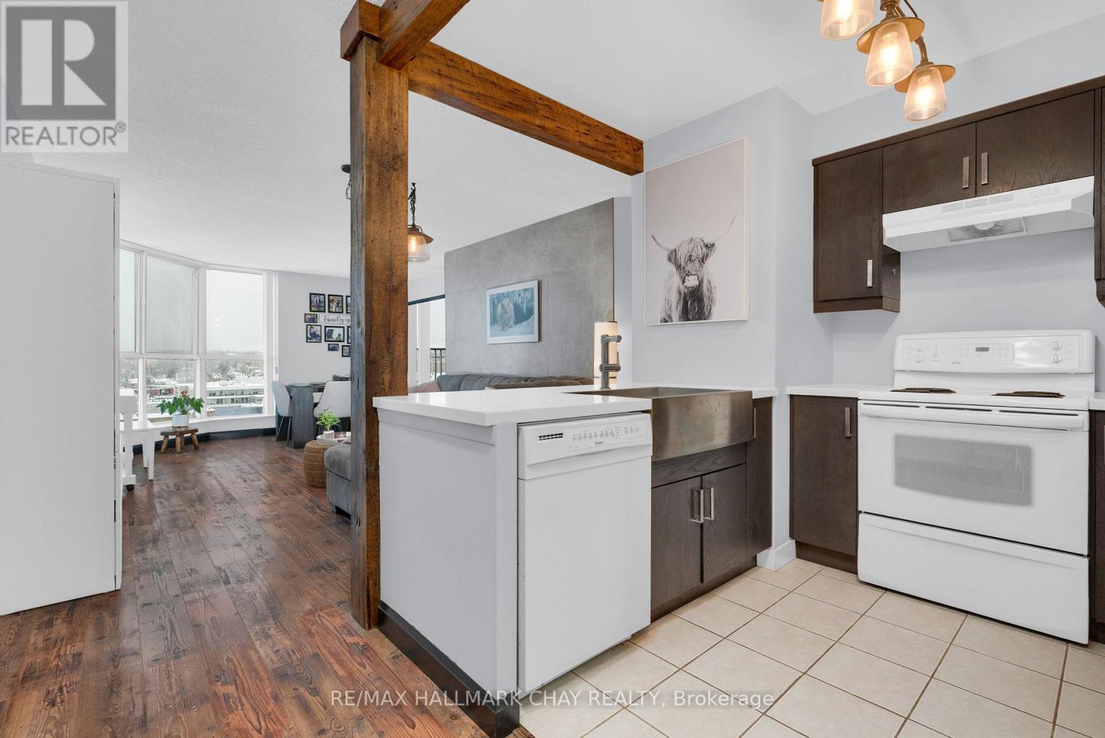 1003 - 140 Dunlop Street E, Barrie, Ontario  L4M 6H9 - Photo 4 - S13751624