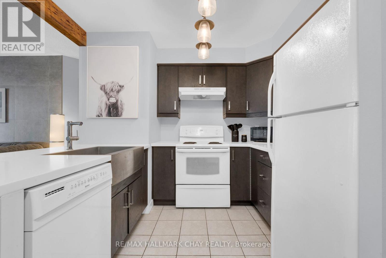 1003 - 140 Dunlop Street E, Barrie, Ontario  L4M 6H9 - Photo 5 - S13751624