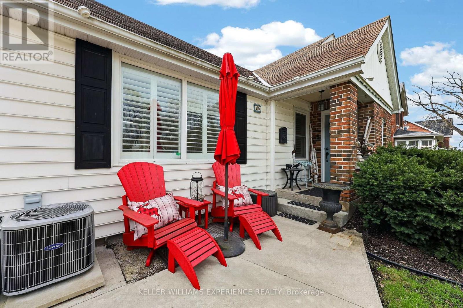 79 Penetang Street, Barrie, Ontario  L4M 1V7 - Photo 2 - S13751716