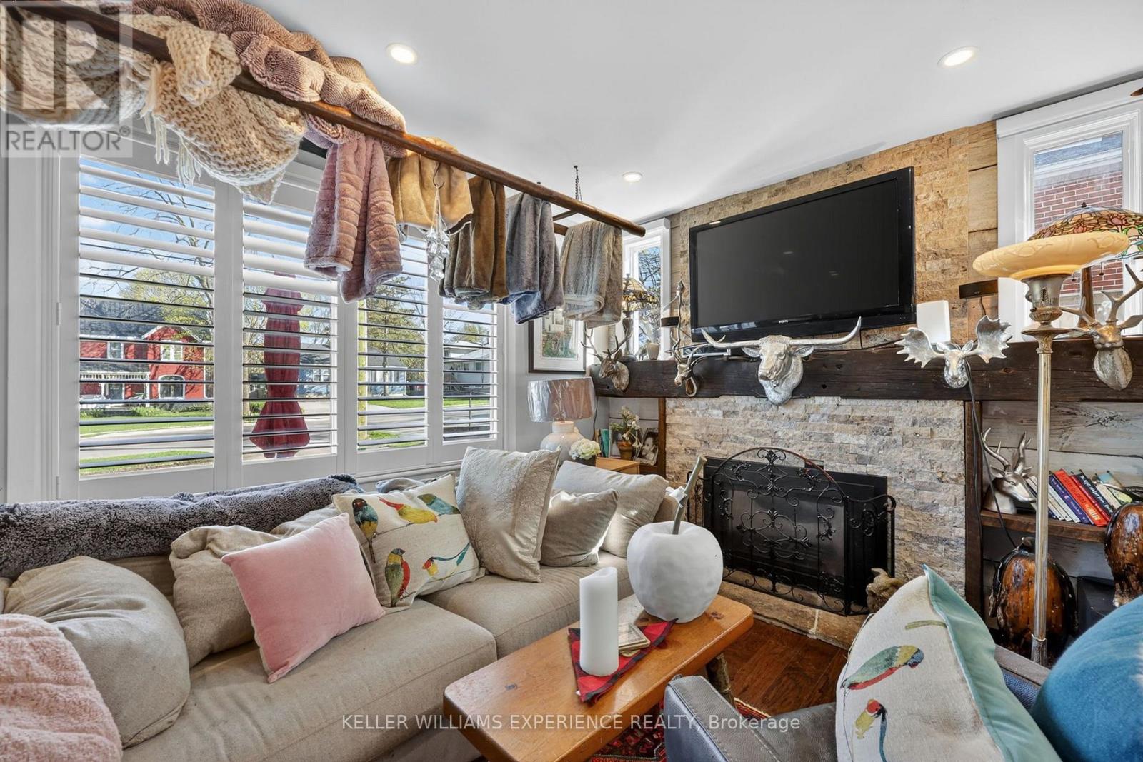 79 Penetang Street, Barrie, Ontario  L4M 1V7 - Photo 4 - S13751716