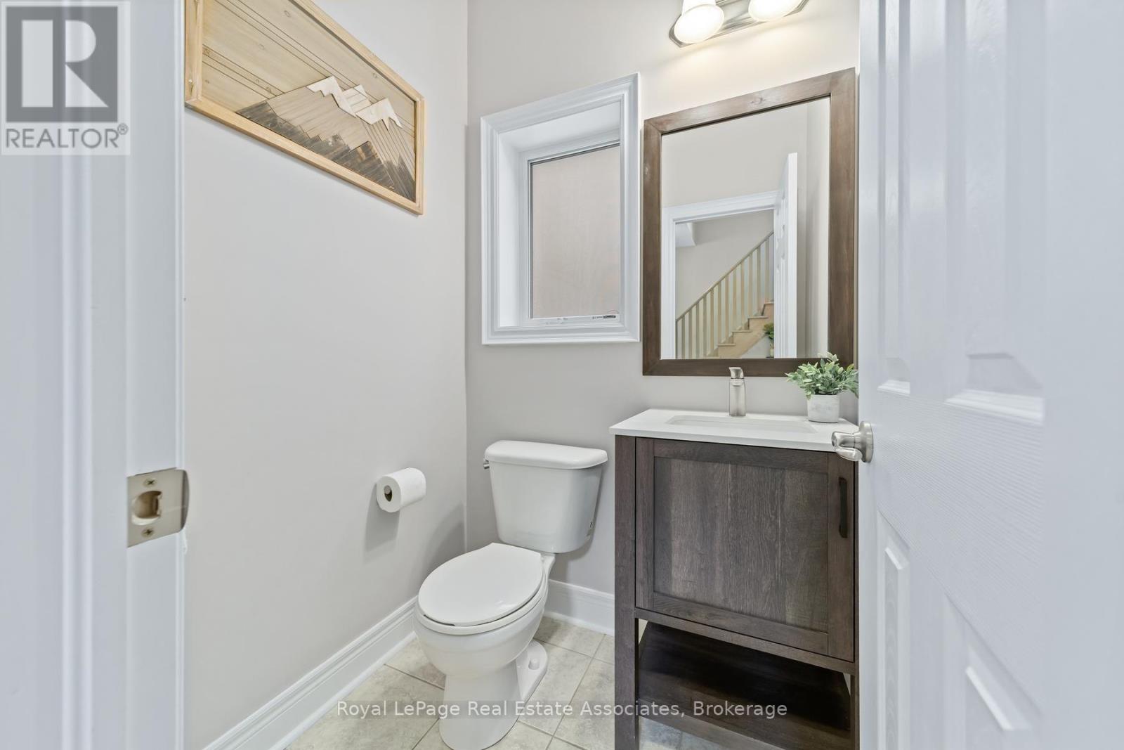 8 Duffel Crescent, Halton Hills, Ontario L7G 0H7 - Photo 14 - W13751608