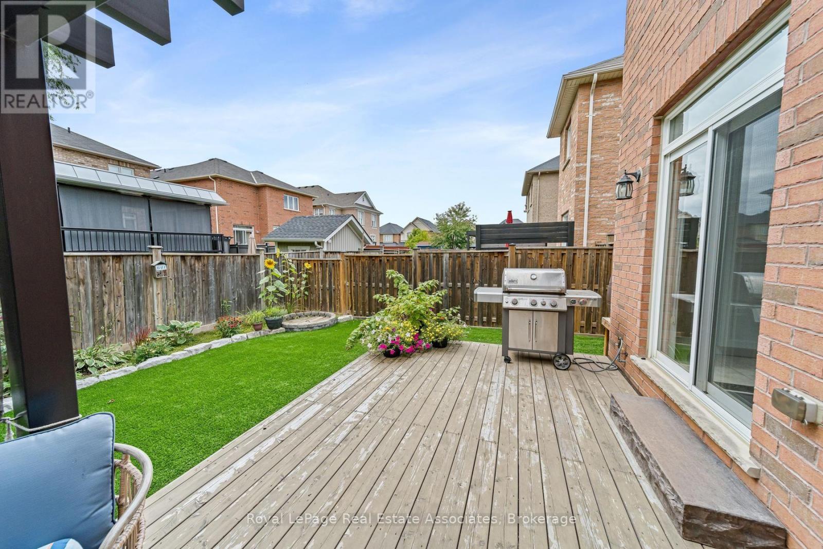 8 Duffel Crescent, Halton Hills, Ontario L7G 0H7 - Photo 30 - W13751608