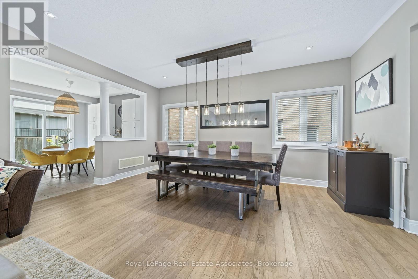8 Duffel Crescent, Halton Hills, Ontario L7G 0H7 - Photo 8 - W13751608