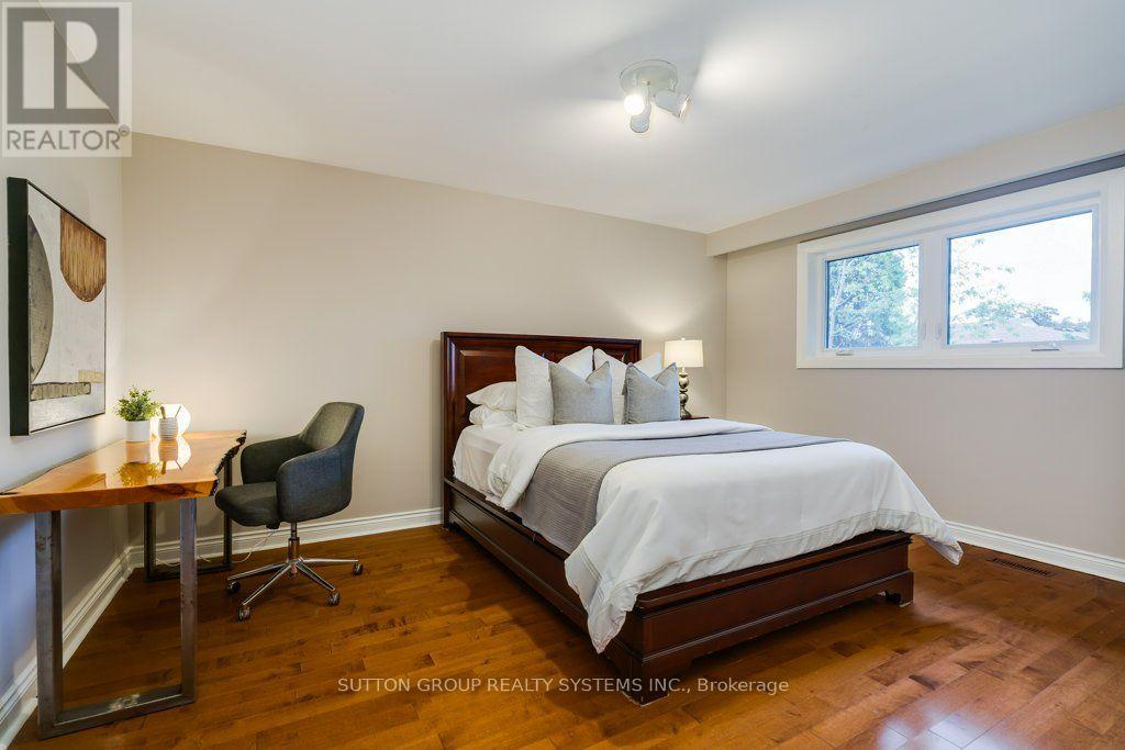 93 Poplar Heights Drive, Toronto, Ontario M9A 4Z3 - Photo 29 - W13751660
