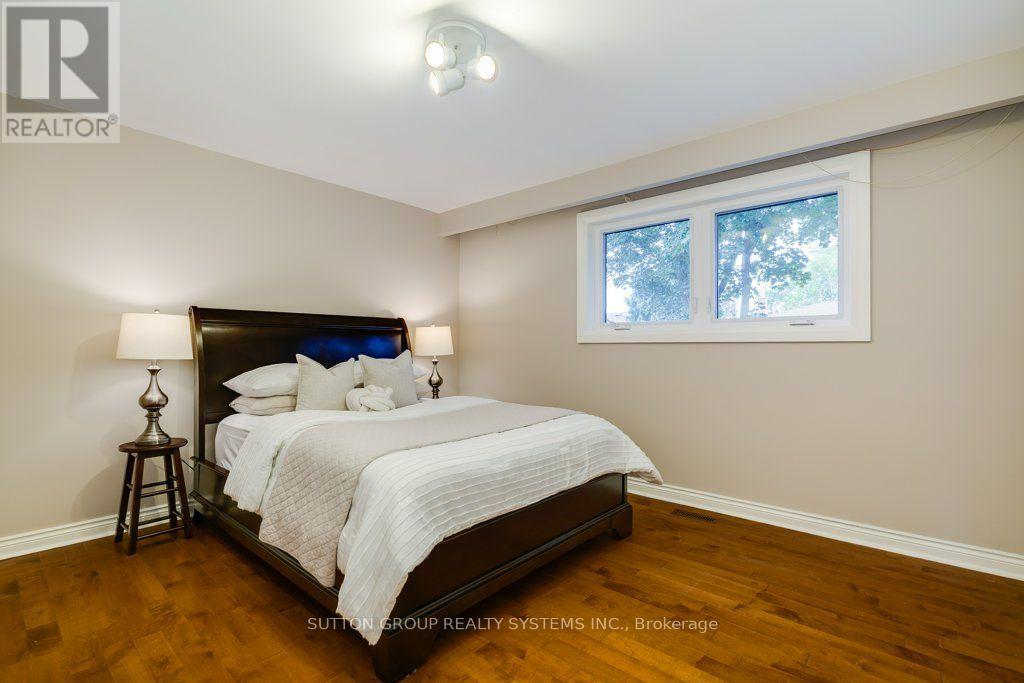 93 Poplar Heights Drive, Toronto, Ontario M9A 4Z3 - Photo 32 - W13751660