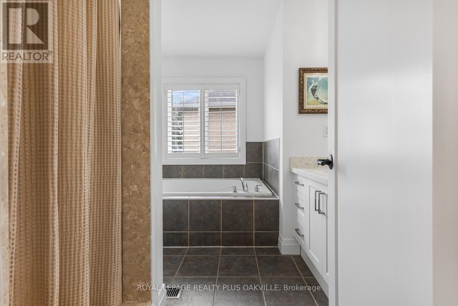 3119 Hedges Drive, Burlington, Ontario  L7M 0E3 - Photo 21 - W13751672