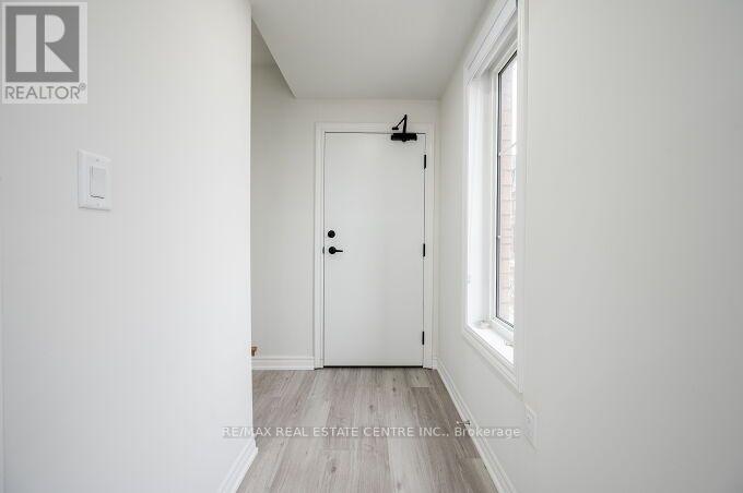 18 Vestry Way, Brampton, Ontario  L6P 4N8 - Photo 13 - W13751690