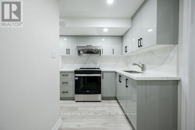 18 Vestry Way, Brampton, Ontario  L6P 4N8 - Photo 19 - W13751690