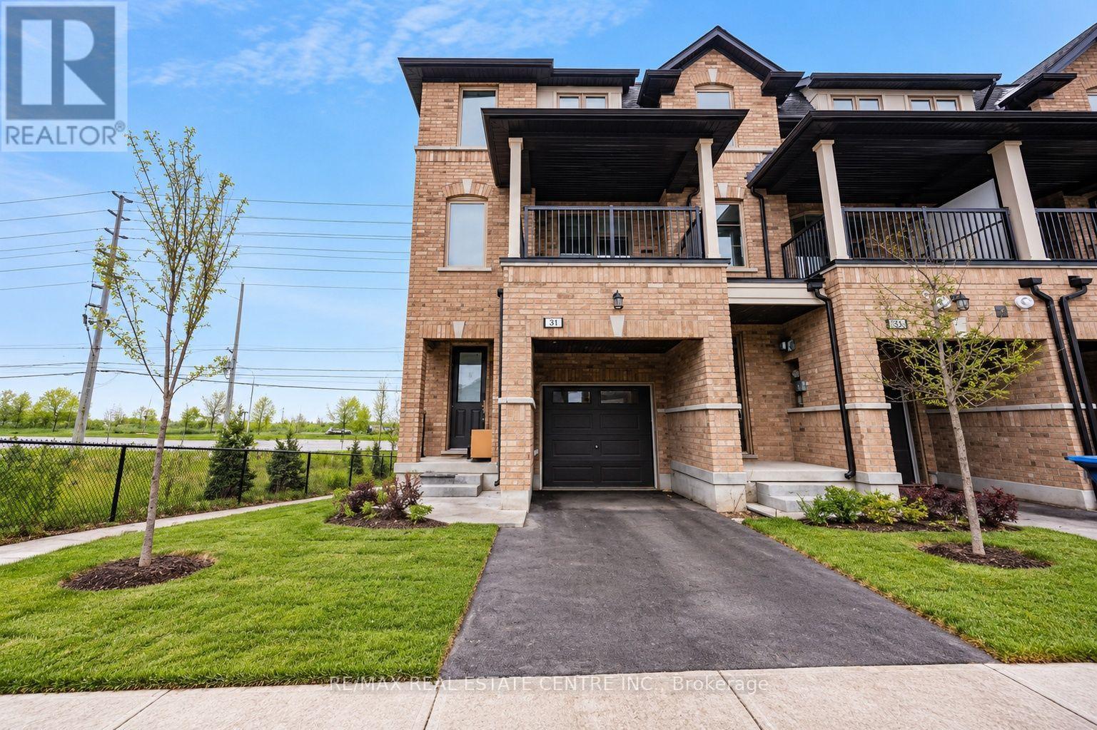18 Vestry Way, Brampton, Ontario  L6P 4N8 - Photo 2 - W13751690