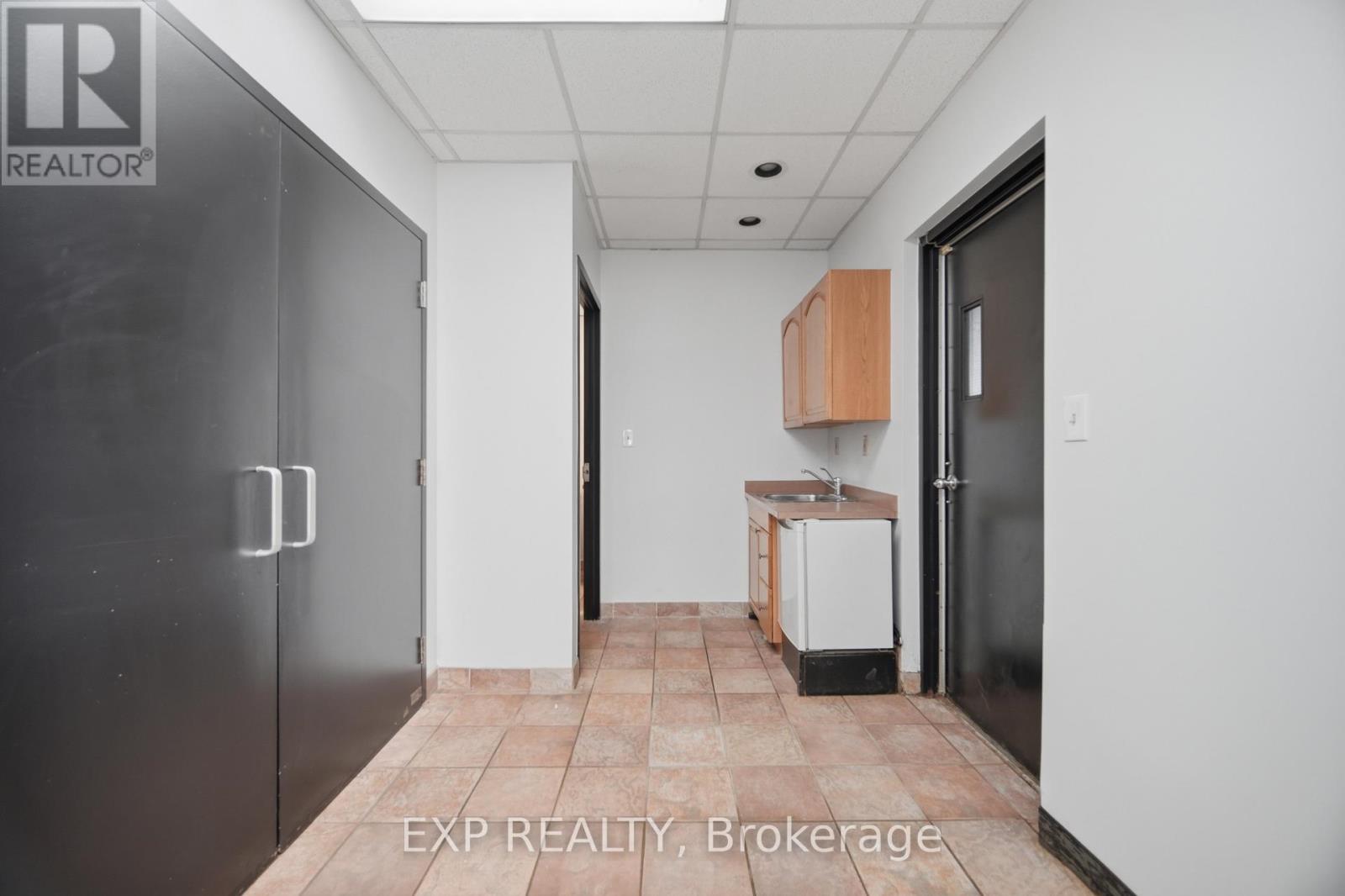 1261 Britannia Road E, Mississauga, Ontario L4W 1C7 - Photo 17 - W13751696