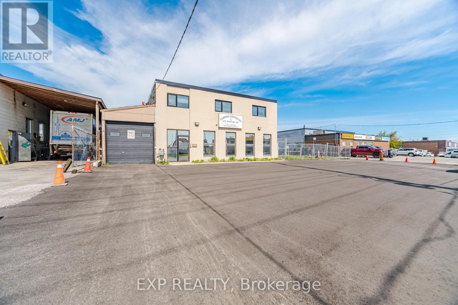 1261 Britannia Road E, Mississauga, Ontario L4W 1C7 - Photo 2 - W13751696