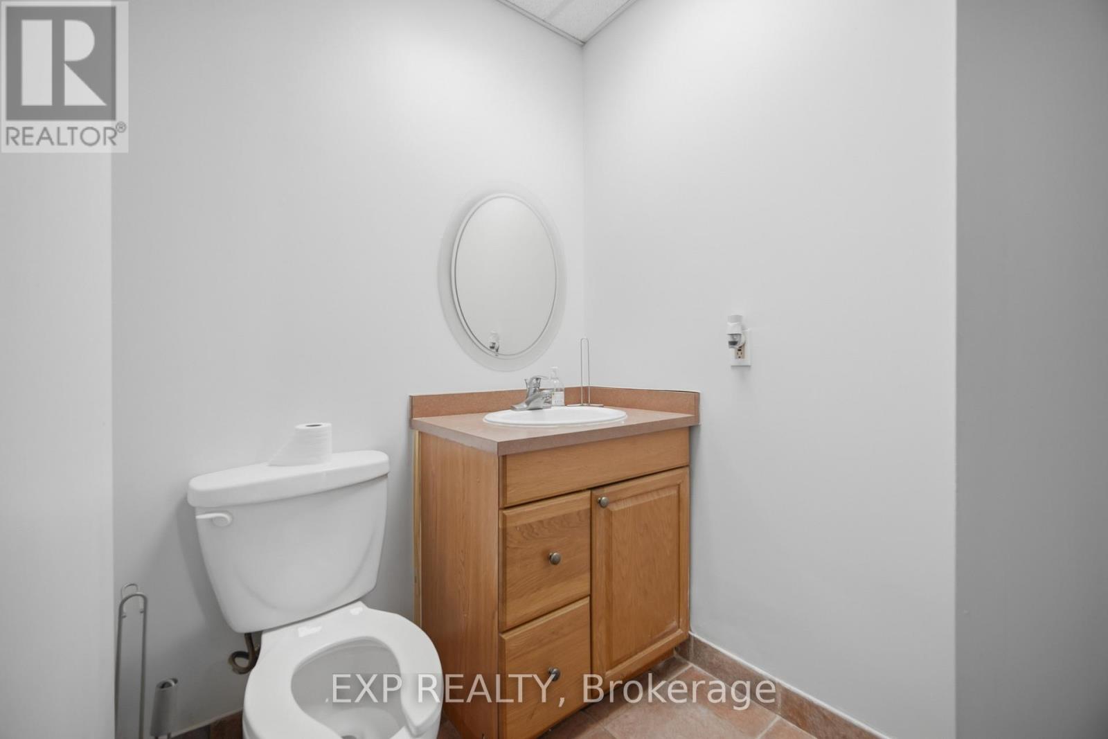 1261 Britannia Road E, Mississauga, Ontario L4W 1C7 - Photo 20 - W13751696