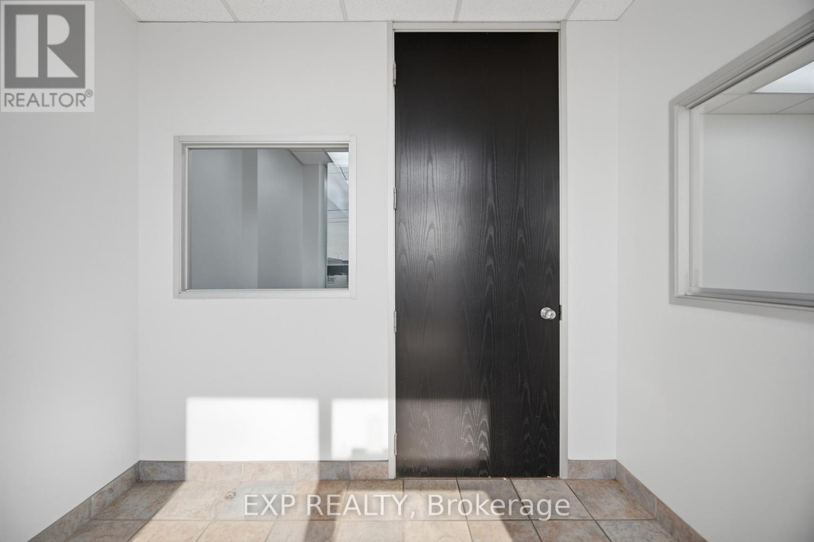 1261 Britannia Road E, Mississauga, Ontario L4W 1C7 - Photo 6 - W13751696