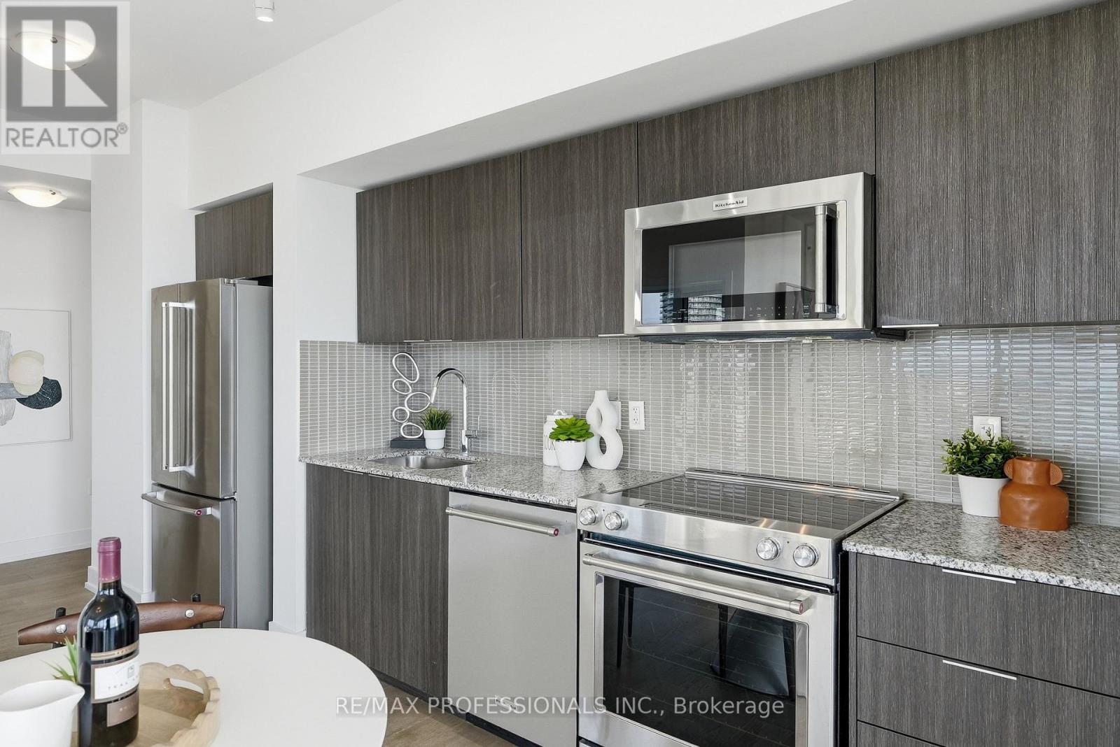 2418 - 30 Shore Breeze Drive, Toronto, Ontario  M8V 0J1 - Photo 10 - W13751704
