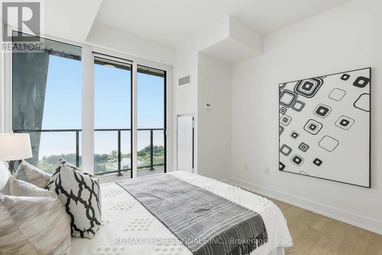 2418 - 30 Shore Breeze Drive, Toronto, Ontario  M8V 0J1 - Photo 26 - W13751704