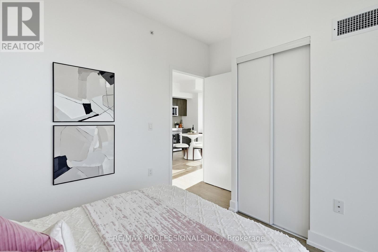 2418 - 30 Shore Breeze Drive, Toronto, Ontario  M8V 0J1 - Photo 32 - W13751704
