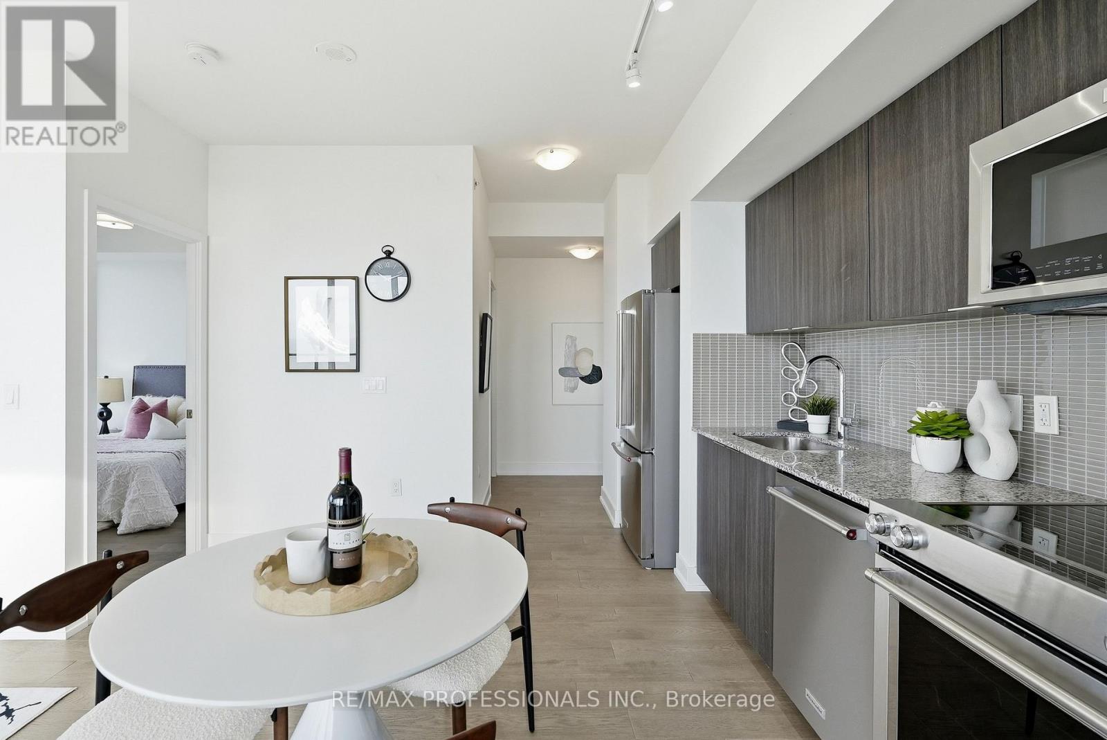 2418 - 30 Shore Breeze Drive, Toronto, Ontario  M8V 0J1 - Photo 9 - W13751704