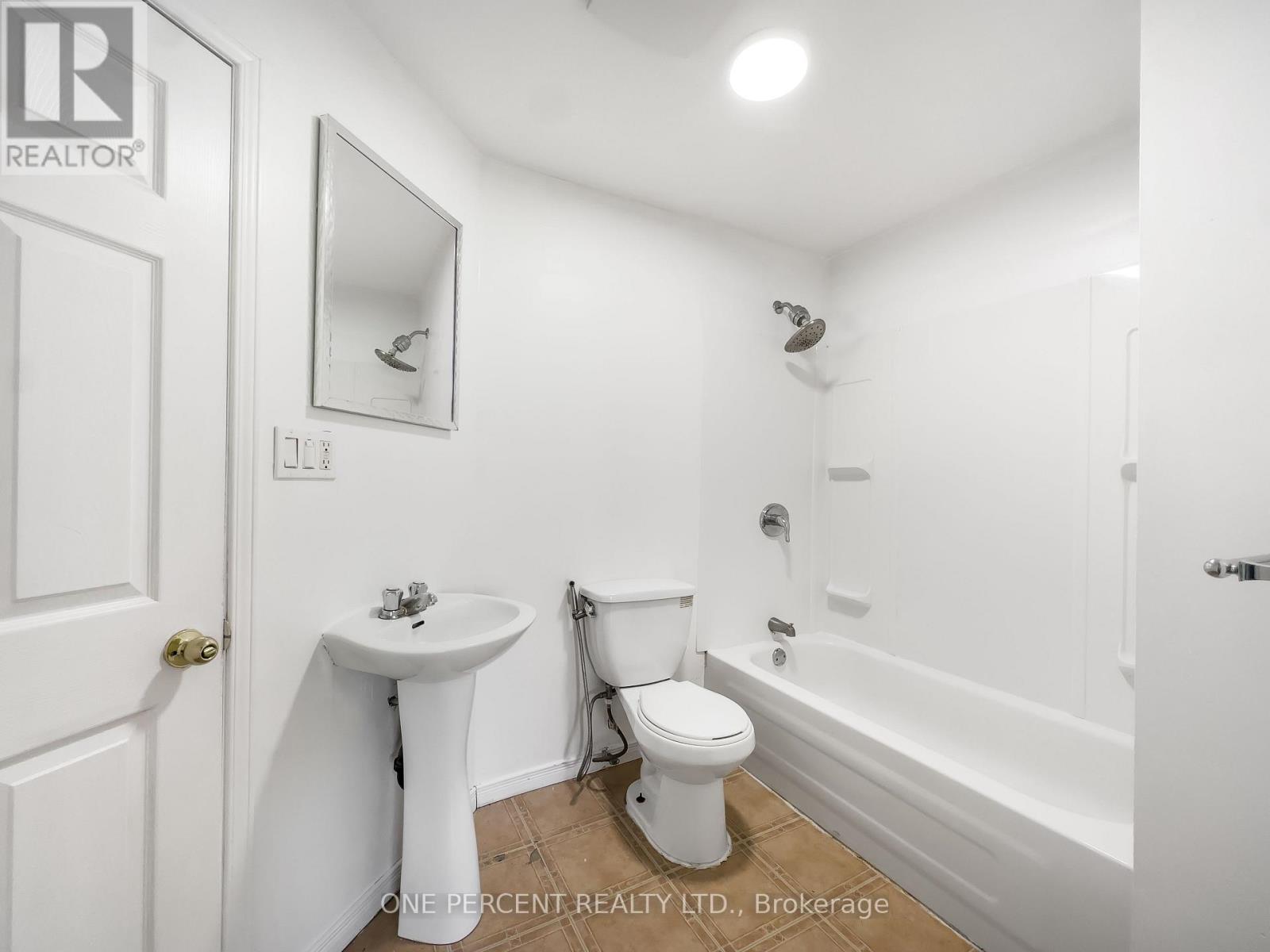 27 Faraday Gardens, Belleville, Ontario K8P 5J5 - Photo 20 - X13751590
