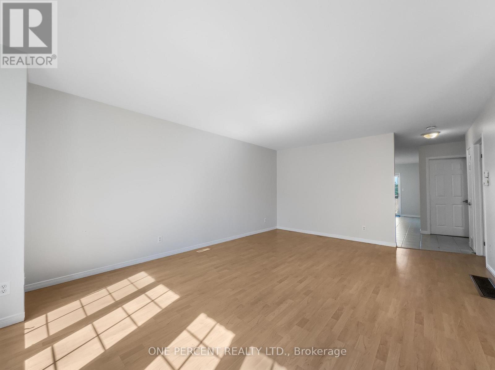 27 Faraday Gardens, Belleville, Ontario K8P 5J5 - Photo 4 - X13751590