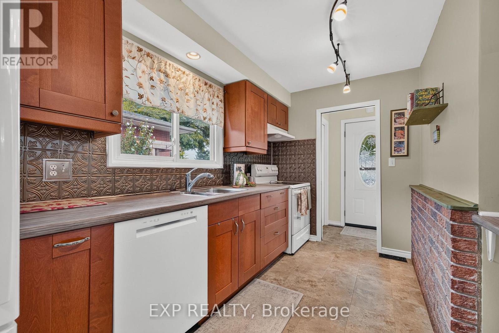 1393 Pineview Avenue, Cambridge, Ontario N3H 4K4 - Photo 12 - X13751648